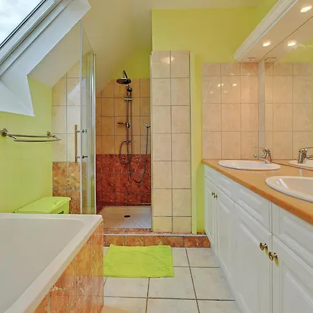 Baie Du Mont Michel بيت للعطل Saint-James